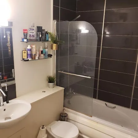 Malahide Apartment شقة